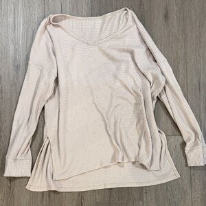 American Eagle Women's Cream V-Neck Top